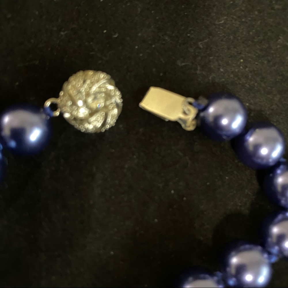 Navy 11MM Shell Pearl 18” Strand Rhinestone Clasp - Picture 6 of 7